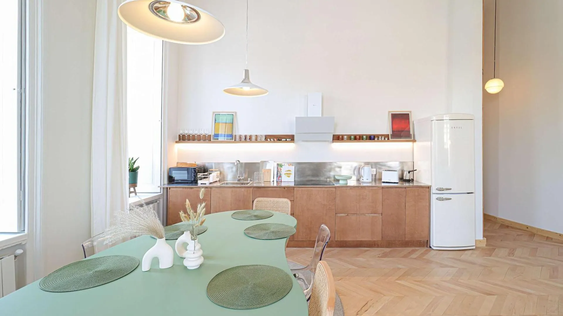 2Br Central Stylish Apt In Tbilisi - By Wehost 0*,  グルジア