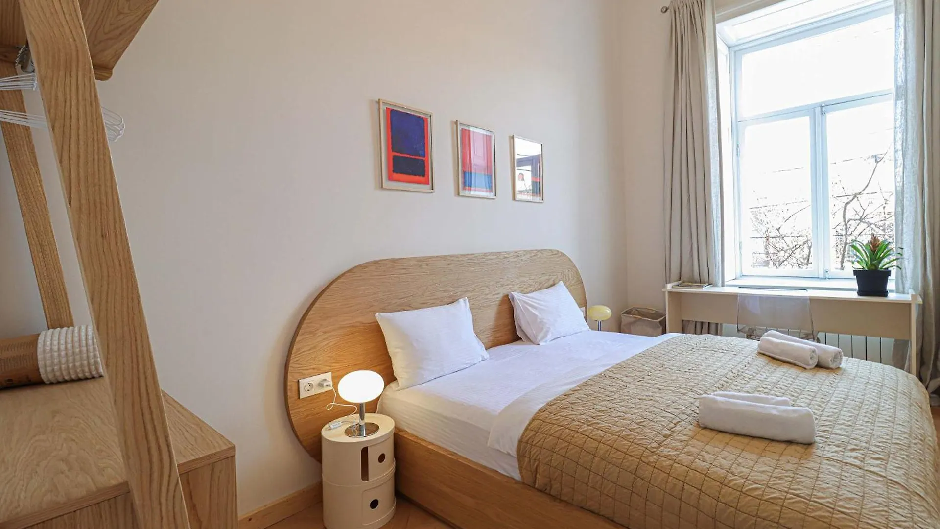 アパート 2Br Central Stylish Apt In Tbilisi - By Wehost グルジア