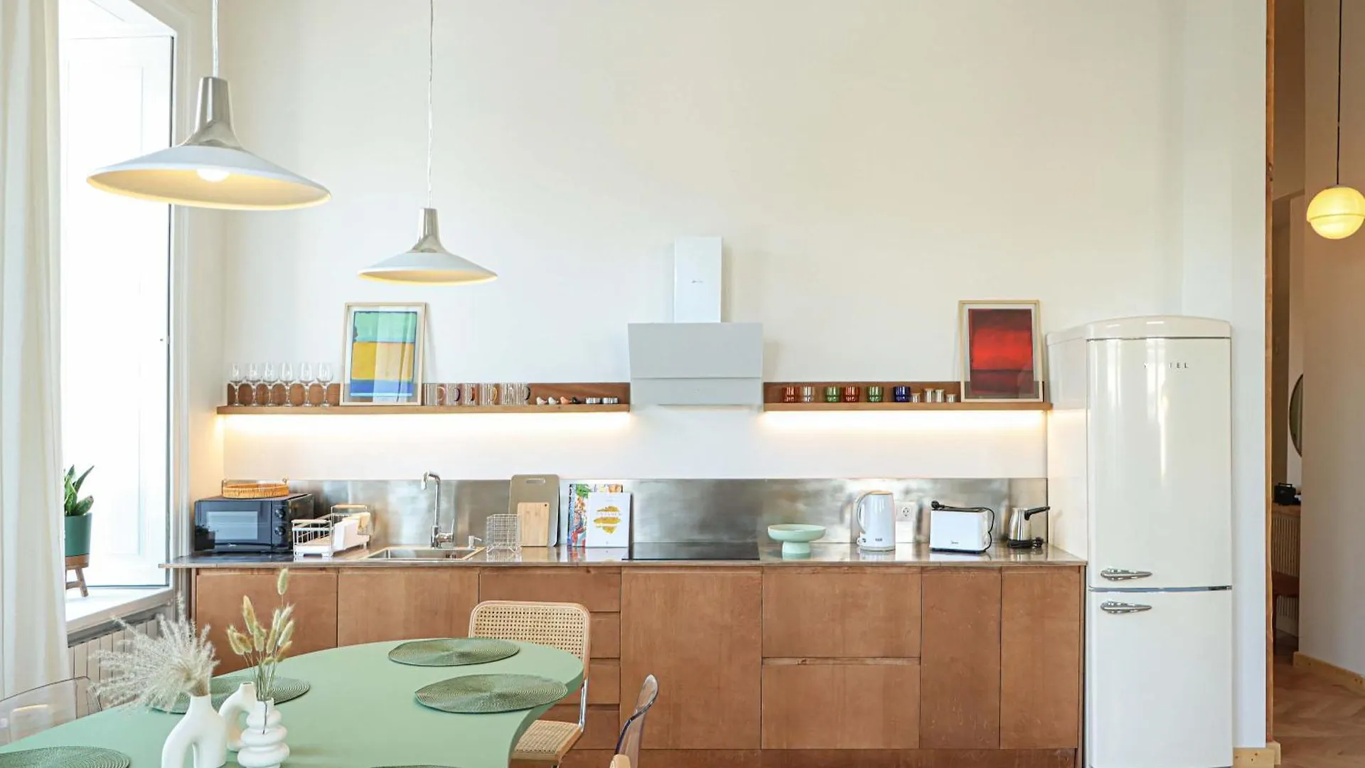 2Br Central Stylish Apt In Tbilisi - By Wehost アパート